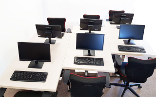 Pracownia komputerowa NUC 24
